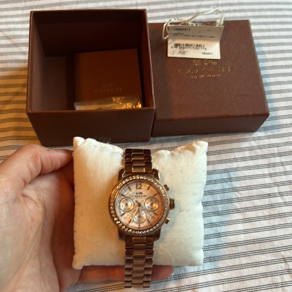 Rose Gold Coach Watch - Picture 9 of 9